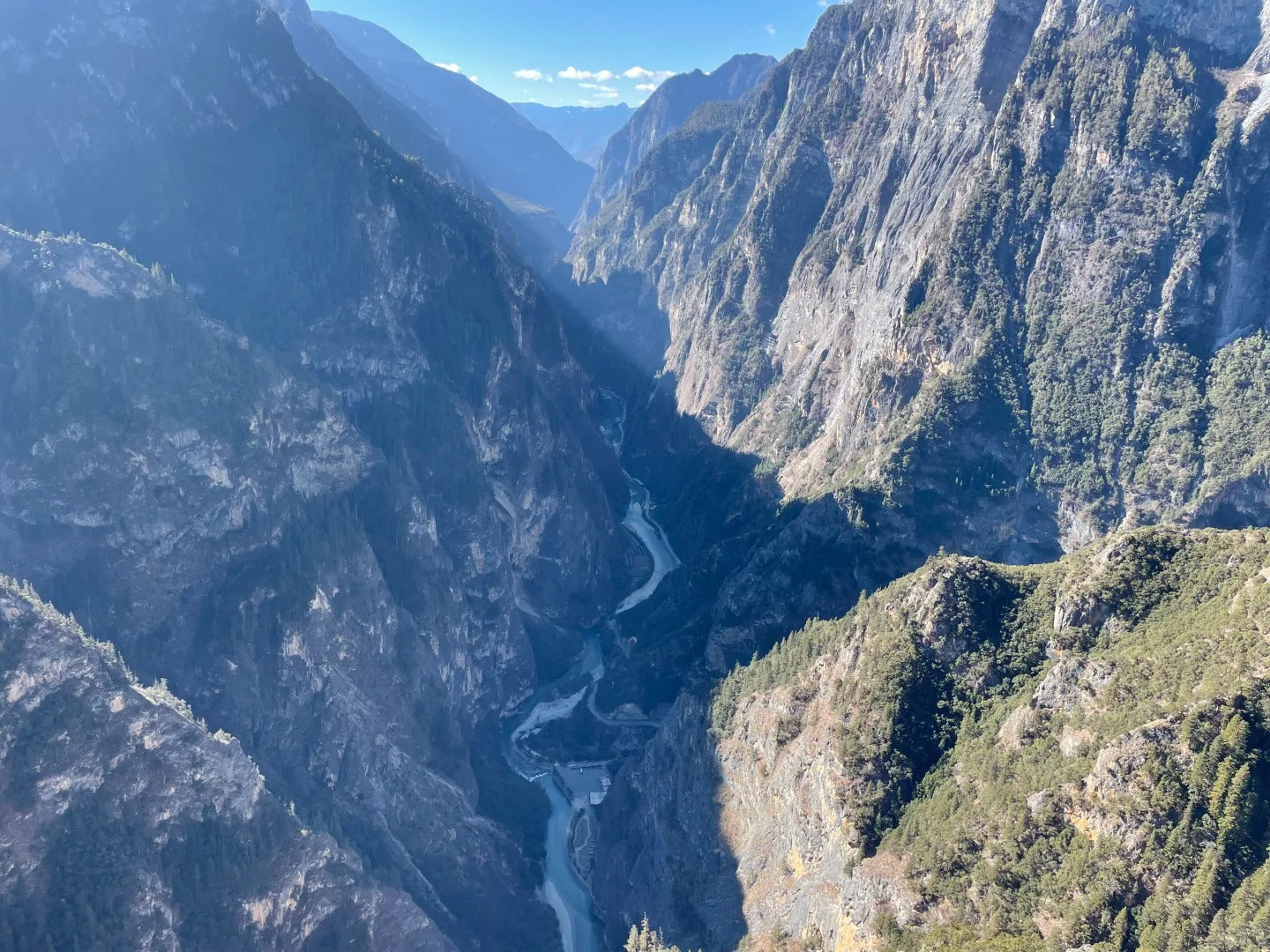 10 Days Kunming Dali Lijiang Shangri-La Feilai Temple Tour