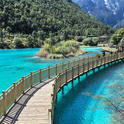 12 Days Kunming Dali Lijiang Lugu Lake Shangri-La Feilai Temple Tour