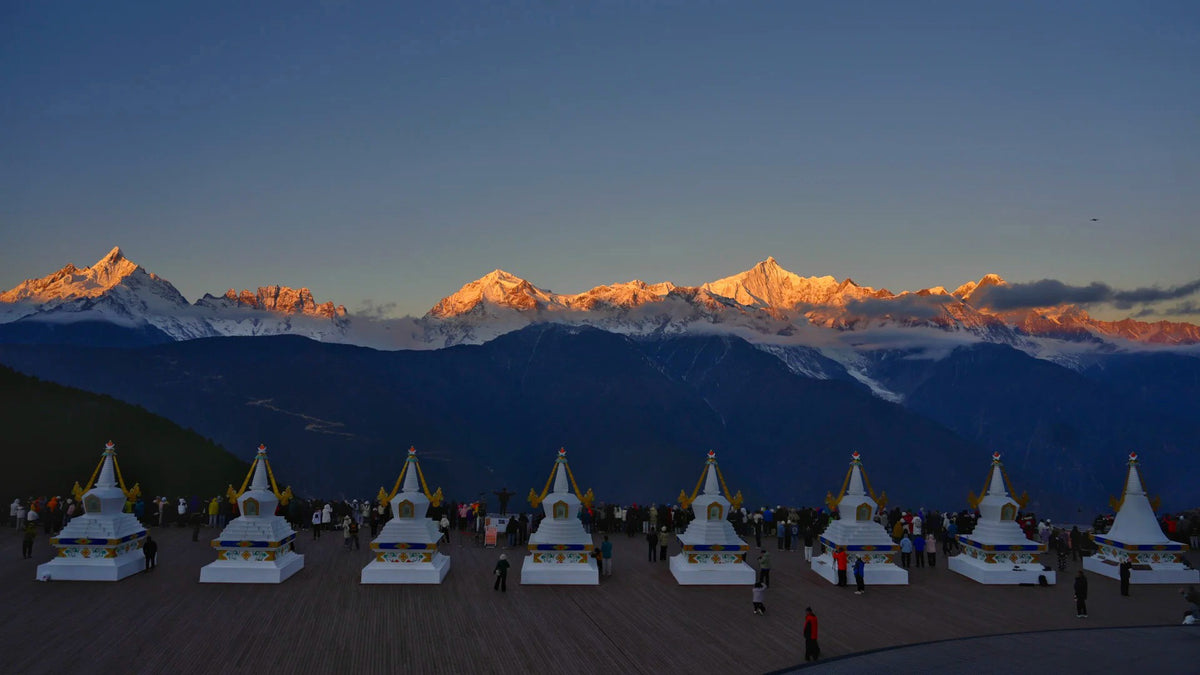 5 Days Yubeng Village Trekking Tour: Meili Snow Mountain Adventure from Lijiang