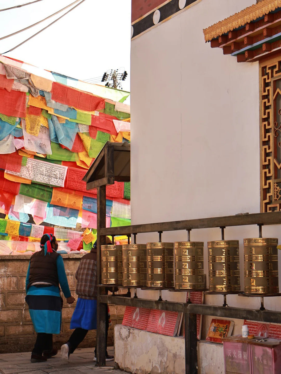 5 Days Yubeng Village Trekking Tour: Meili Snow Mountain Adventure from Lijiang