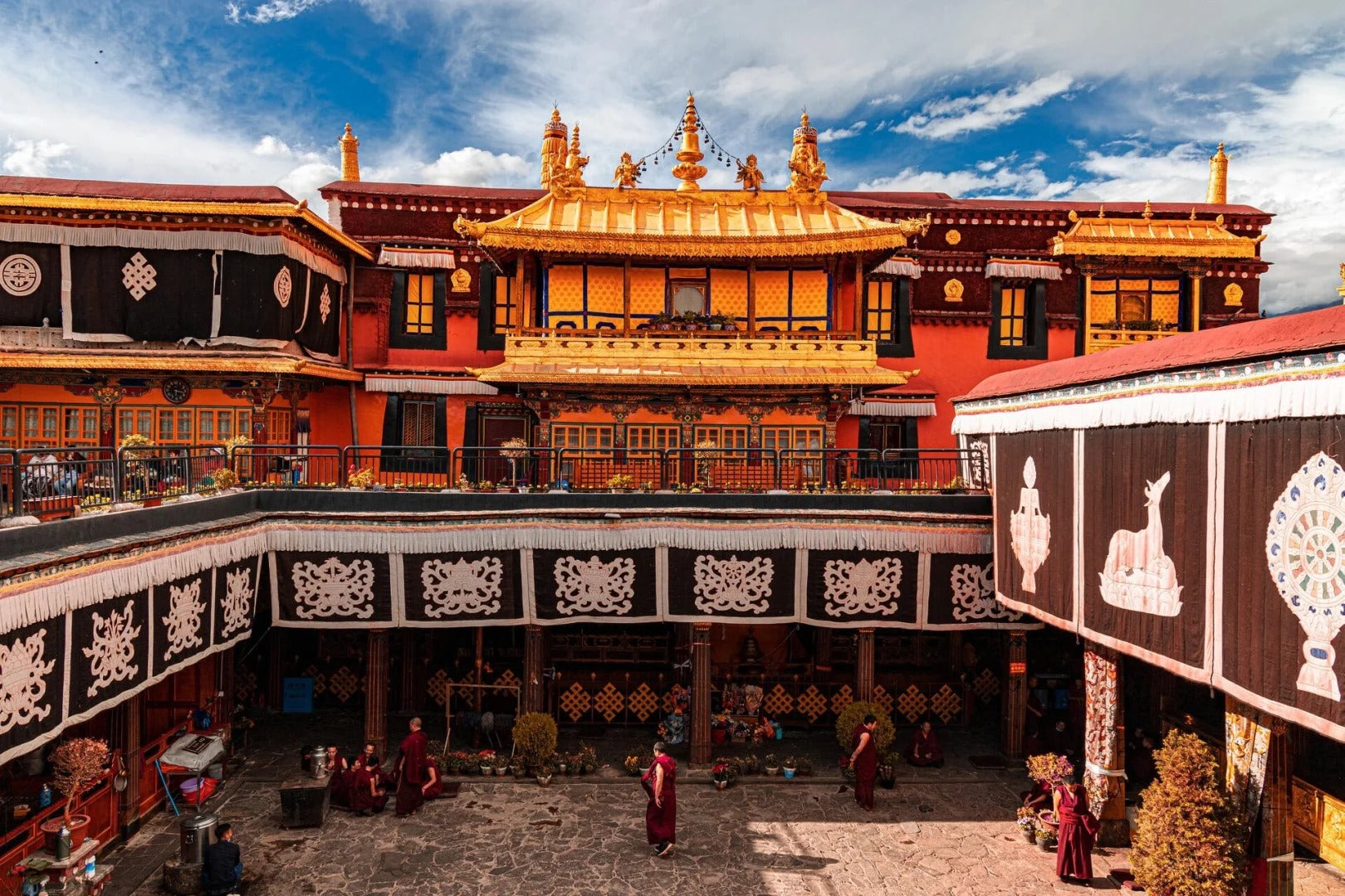 20 Days Yunnan Lhasa Xining Xi'an Tour