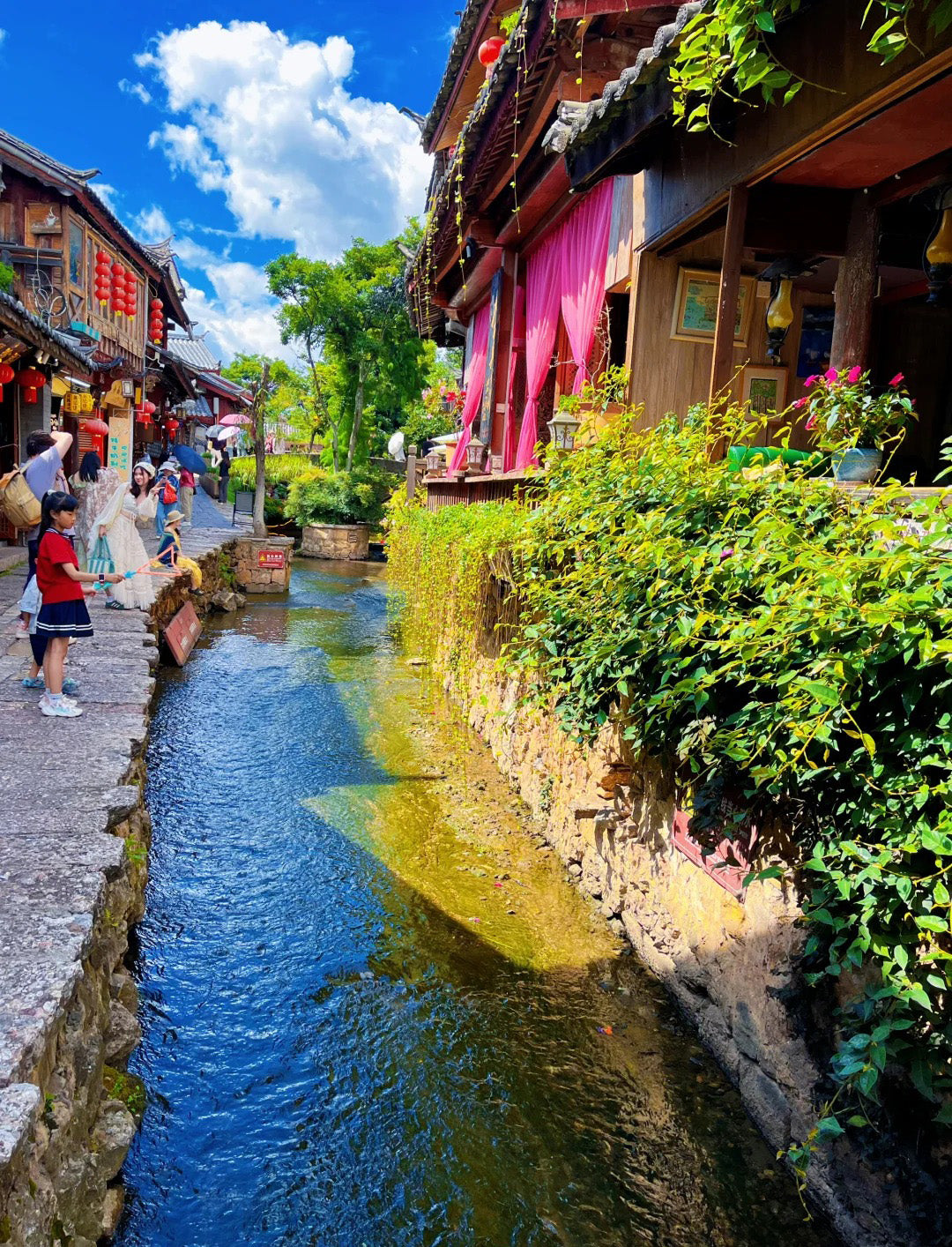 8 Days Dali Lijiang Shangri-La Lugu Lake Tour