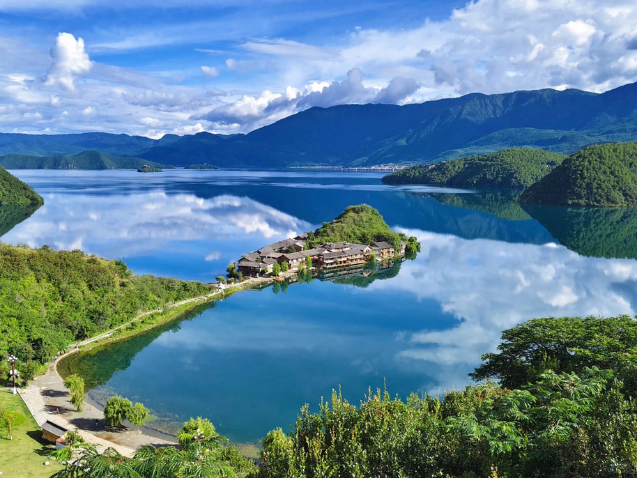 8 Days Lijiang Dali Shangri-La Lugu Lake Tour (from and to Lijiang)