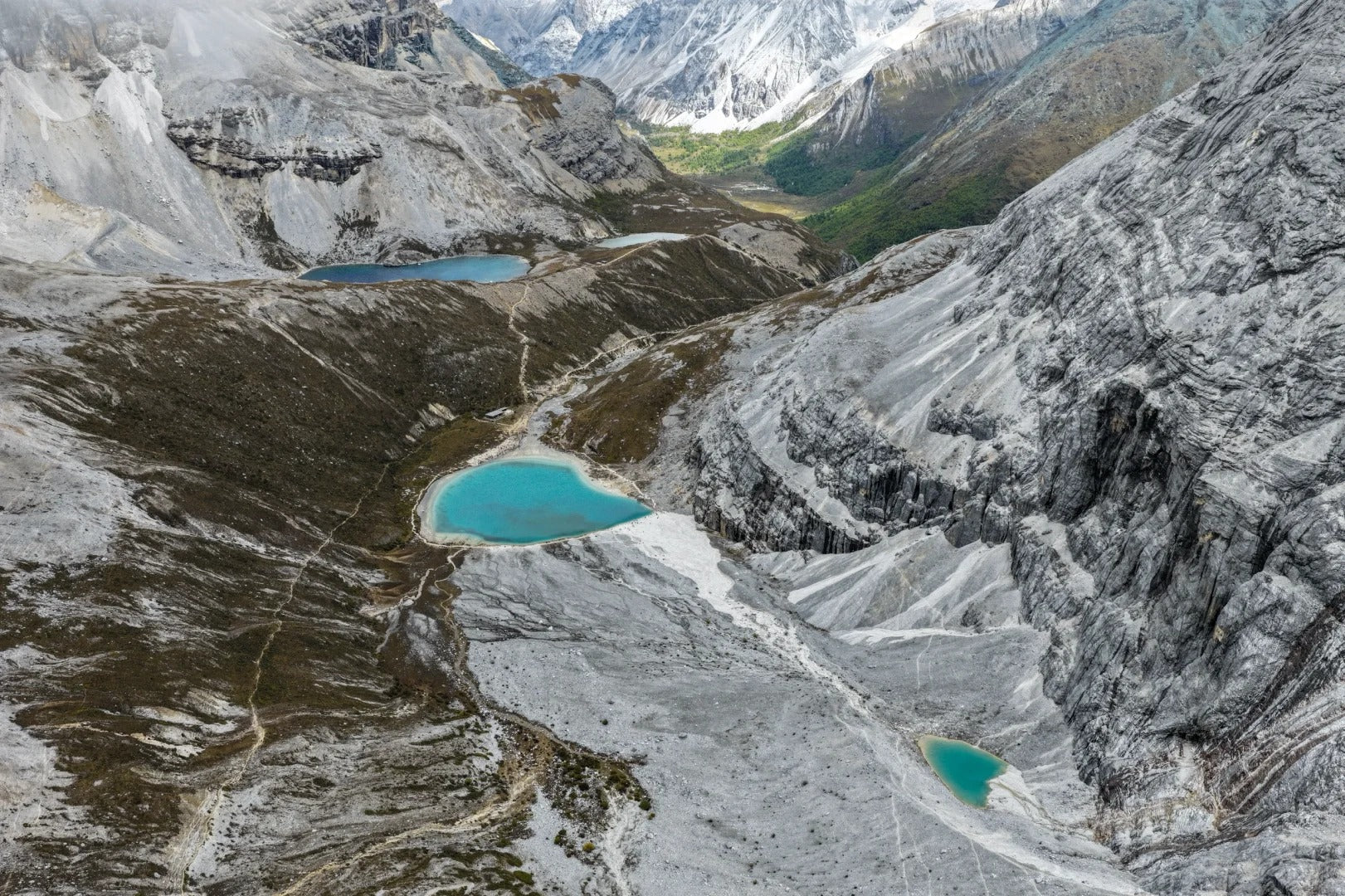 Tour de 6 días por Lijiang Shangri-La Daocheng y el lago Lugu