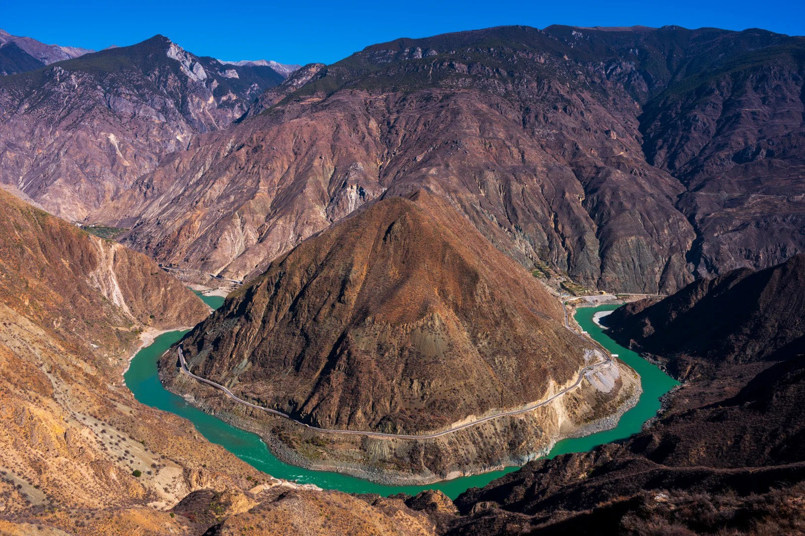 10 Days Kunming Dali Lijiang Shangri-La Feilai Temple Tour