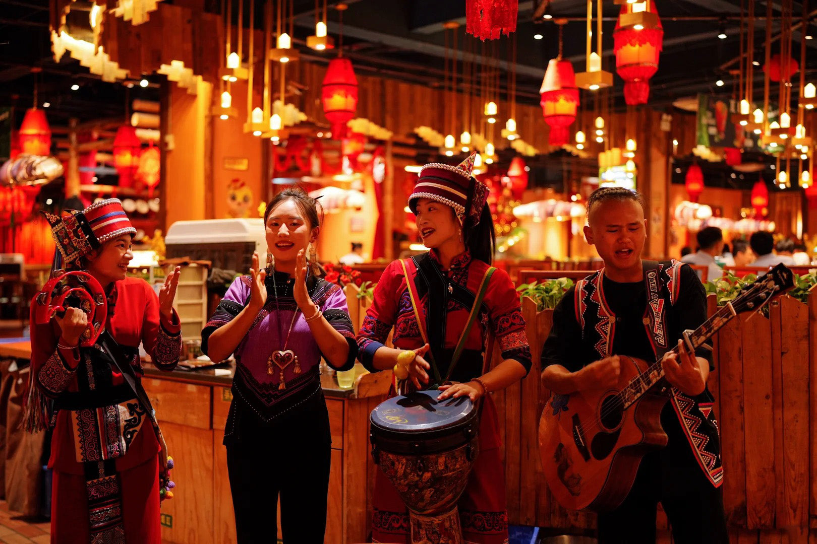 8 Days Kunming Dali Lijiang Shangri-La and Lugu Lake Tour