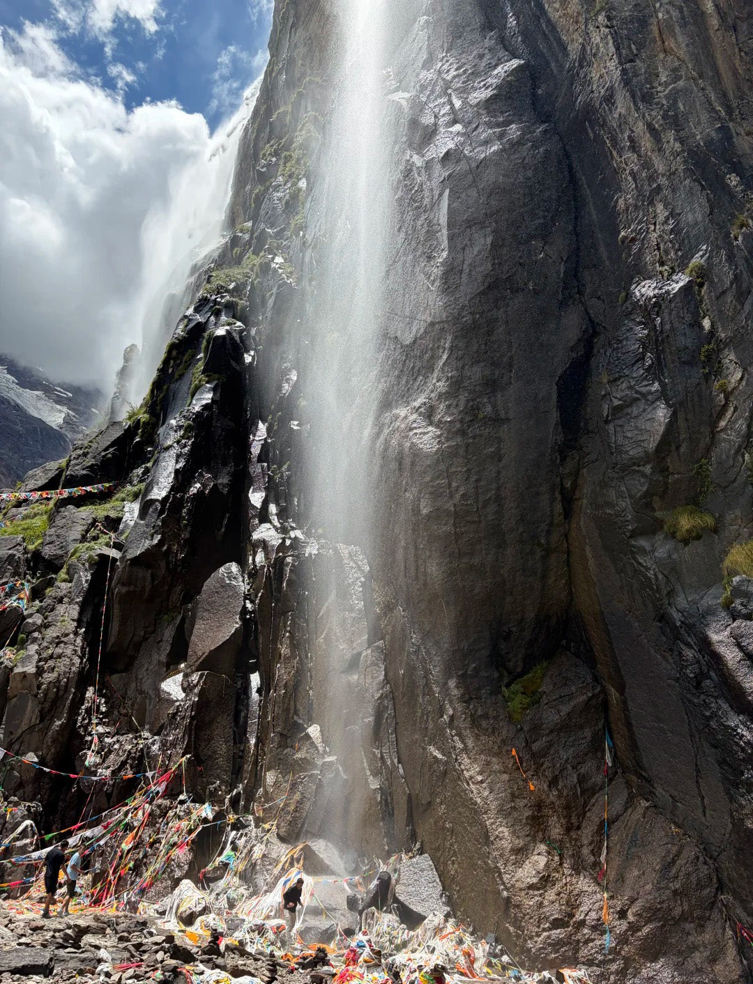 5 Days Yubeng Village Trekking Tour: Meili Snow Mountain Adventure from Lijiang